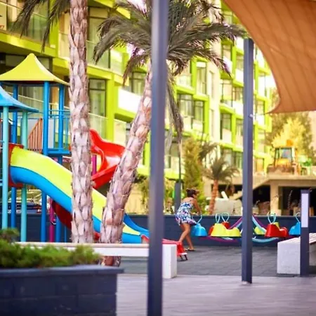 Waterfront - Pool & Langa Plaja Appartement *