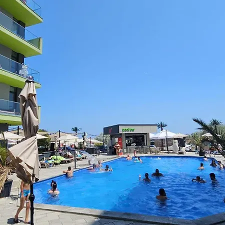 Waterfront - Pool & Langa Plaja Appartement *