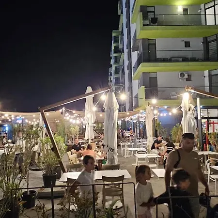 Waterfront - Pool & Langa Plaja Apartment
