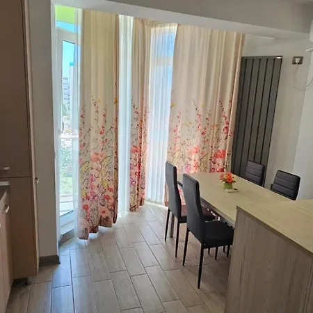 Waterfront - Pool & Langa Plaja Apartment *